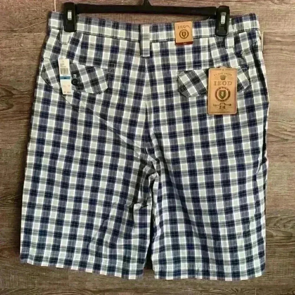 Izod shorts NWT - Picture 2 of 5